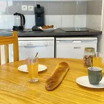 Vakantiehuis Les Hauts De - De Familiale - Piscine Toute L'annee