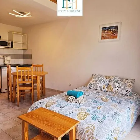 Holiday home Les Hauts De - De Familiale - Piscine Toute L'annee *