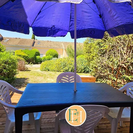 Les Hauts De - De Familiale - Piscine Toute L'annee Holiday home